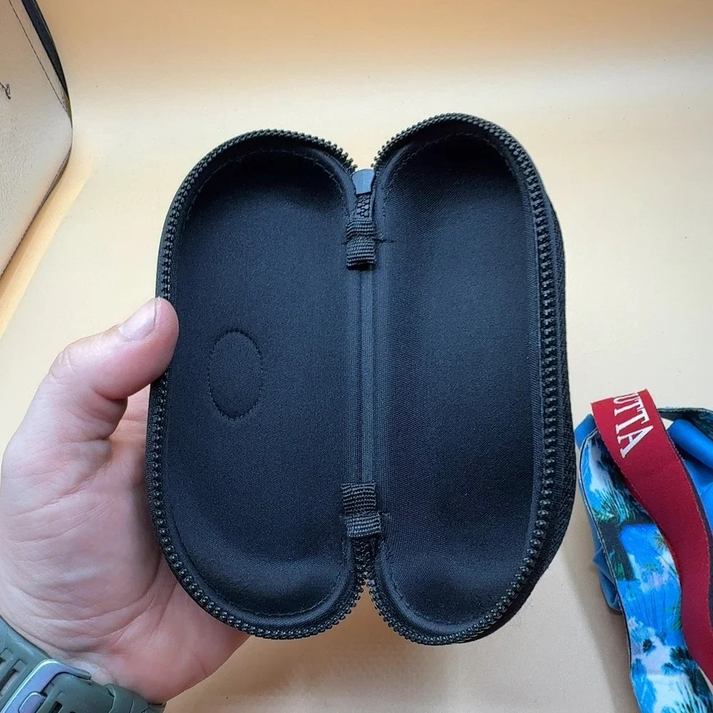 Costa Del Mar Sunglasses Hard Case Black with Strap